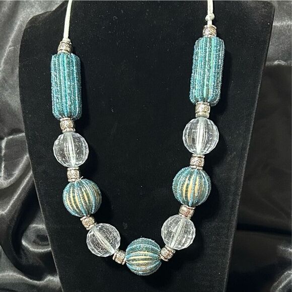 Vintage Unique Chunky Statement Necklace 32" Blue Faceted Lucite Frosted Balls - Picture 1 of 9